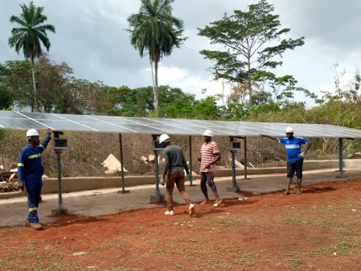 Casestudy van 10 kW off-grid zonnestelsel Kameroen